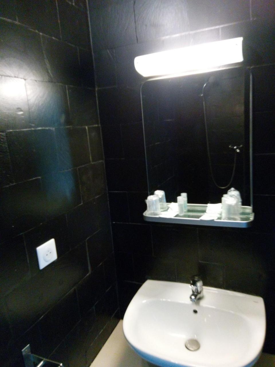 La Maison D'Hoursentut Hotel กอมปอง ภายนอก รูปภาพ